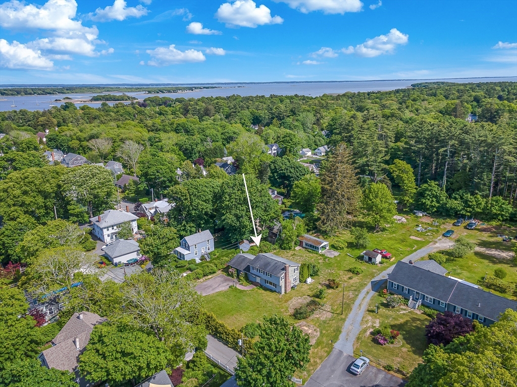 10 Briggs Ln