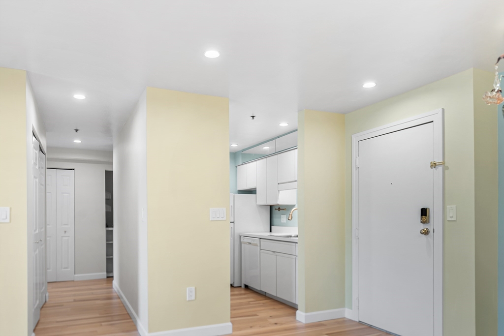 22 Railroad St 311