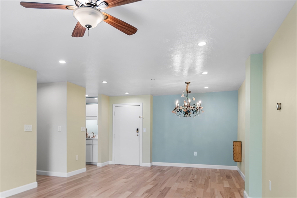 22 Railroad St 311