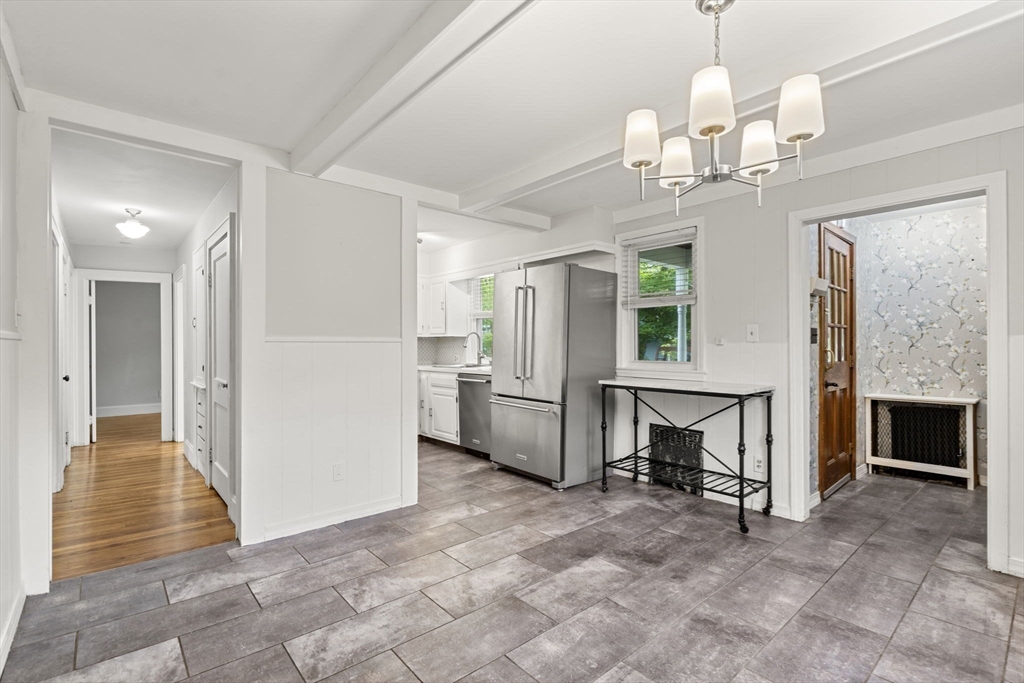 5 Walker Ave