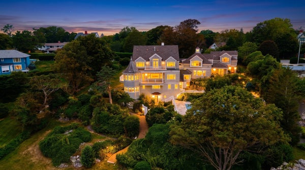 349 OCEAN AVE, MARBLEHEAD, MA 01945 - Image b1941b2ba3877acda68995cd2b41ccf3/3114038244
