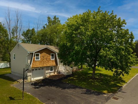 7 Wintergreen Cir Methuen MA 01844