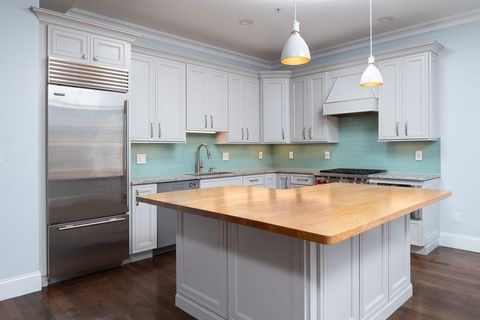 142 Fuller St 4 Brookline MA 02446