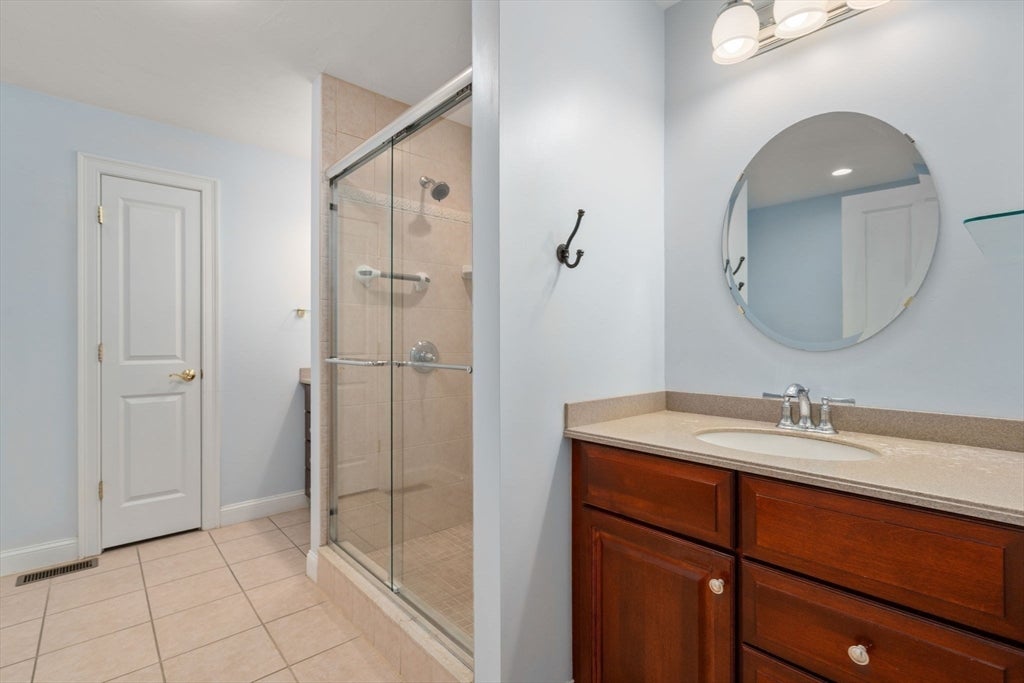 3 Summerland Way #3, Worcester, MA Photo #18