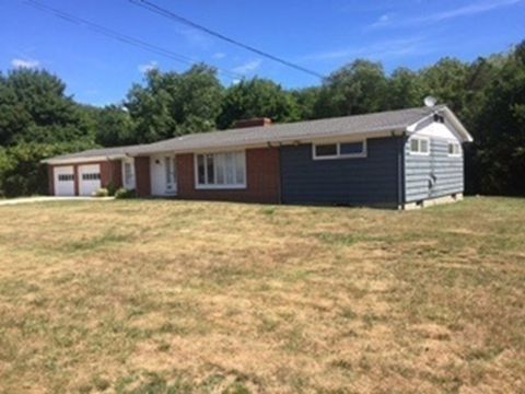 107 Davis Road Westport MA 02790