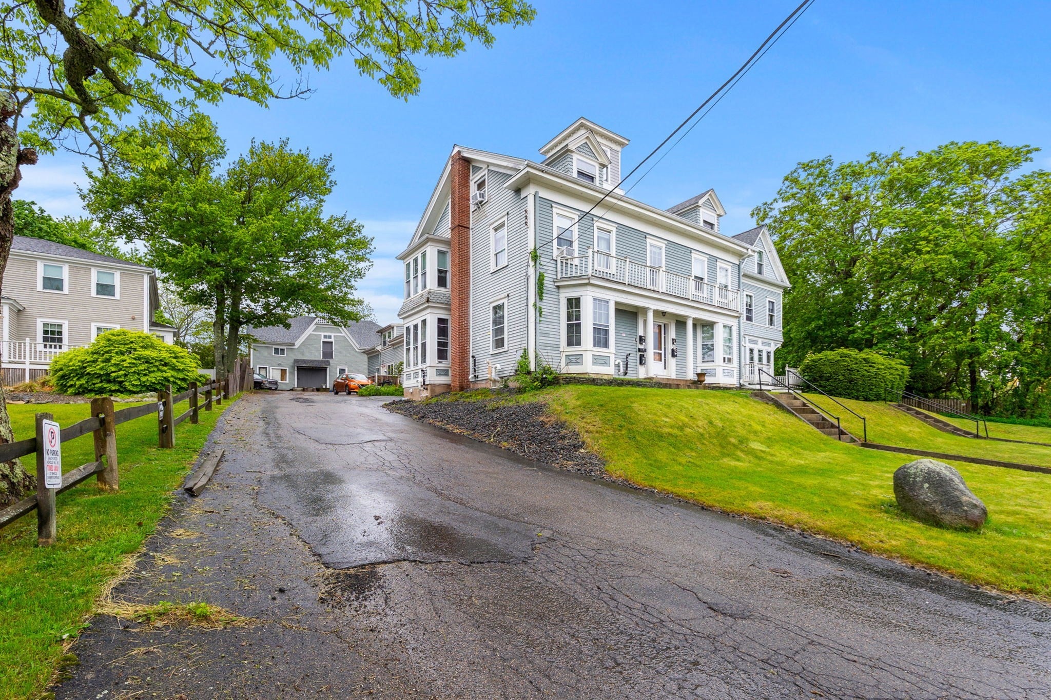 72 Main St