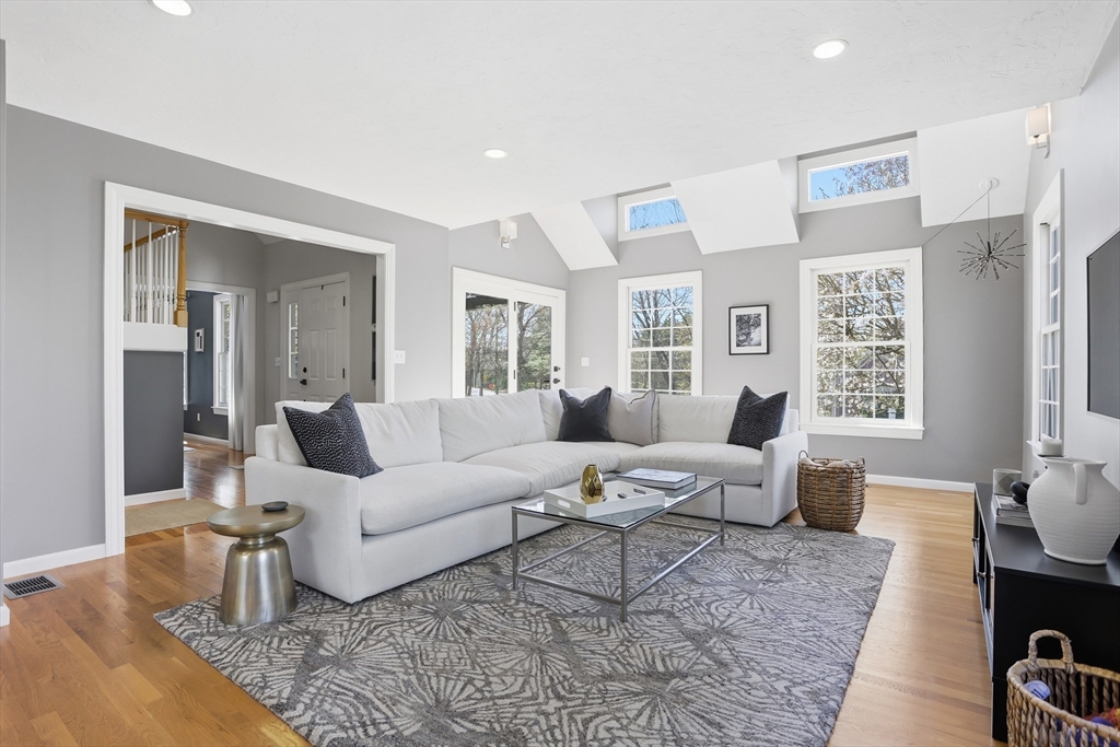 272 West Main Street