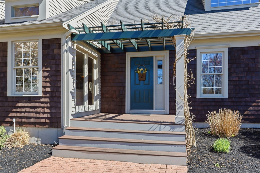 272 West Main Street