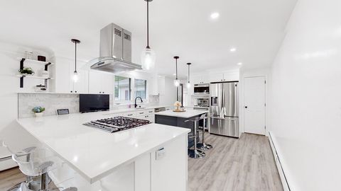 Photo of 9 Gaywood Cir, Methuen, MA 01844 (MLS # 73499877)