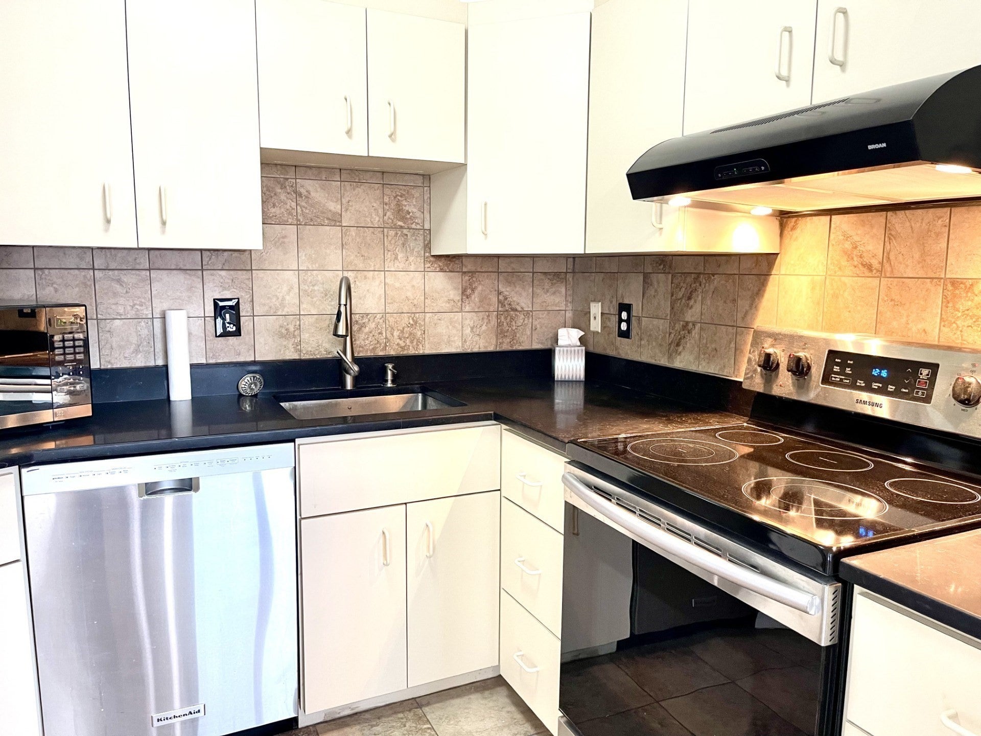 300 Lynn Shore Dr603 DR #1001, Lynn, MA, 300 Lynn Shore Dr603 DR #1001, Lynn, MA Photo #15