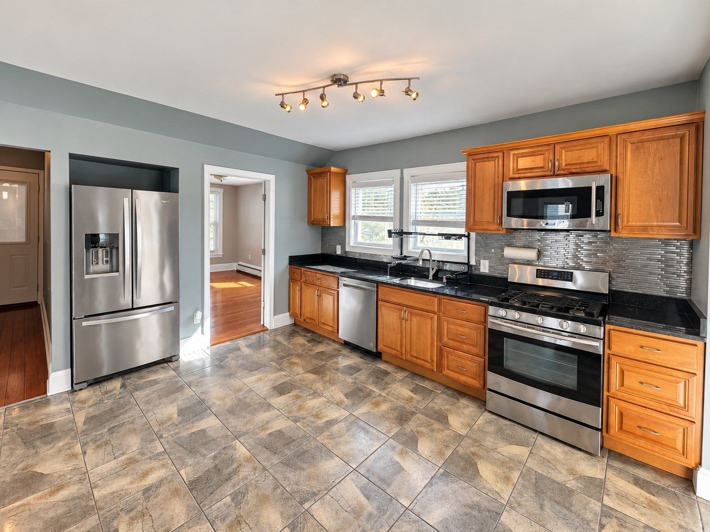 57 Melvin ST #1, Wakefield, MA, 57 Melvin ST #1, Wakefield, MA Photo #4
