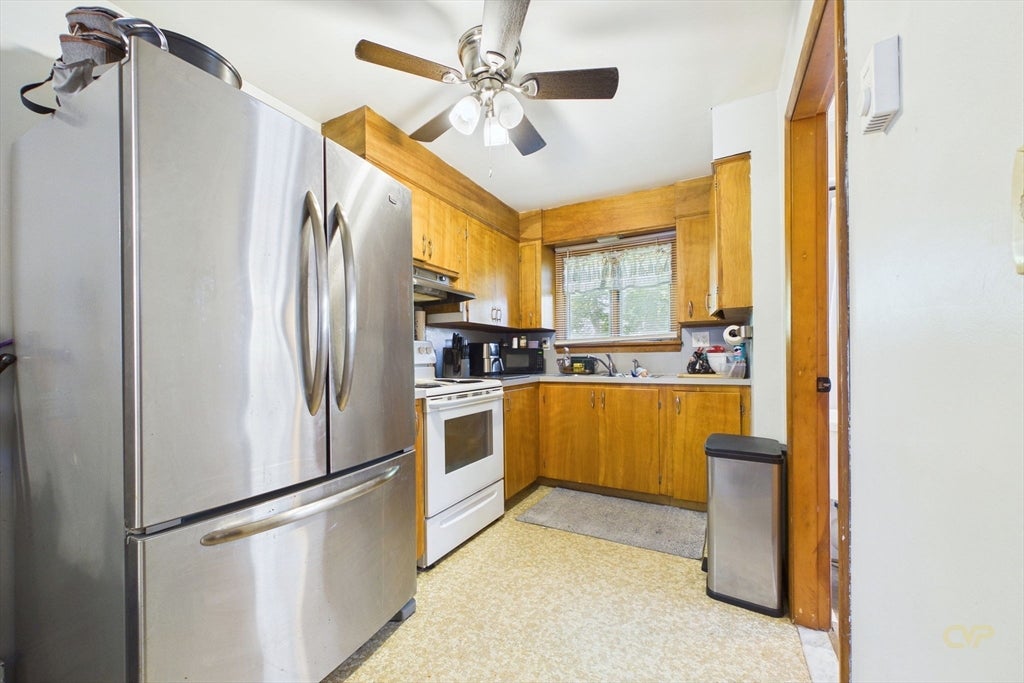 844 Hood St, Fall River, MA, 844 Hood St, Fall River, MA Photo #8