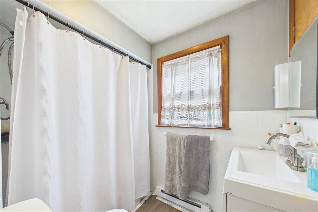 844 Hood St, Fall River, MA, 844 Hood St, Fall River, MA Photo #11