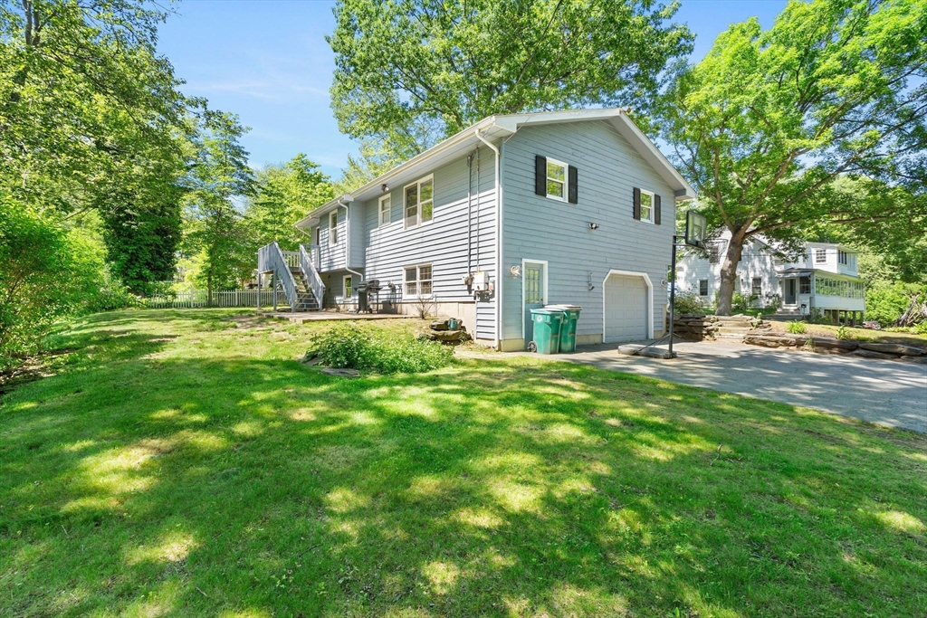 66 Swan Ave