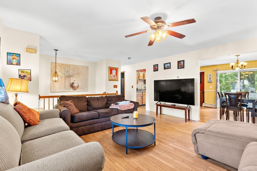 66 Swan Ave