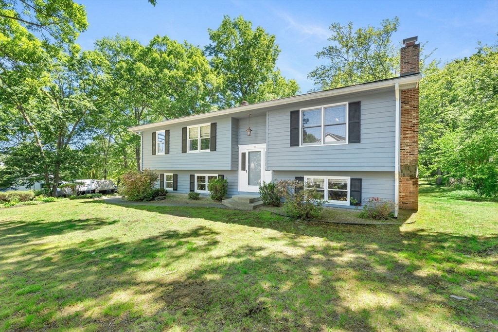 66 Swan Ave