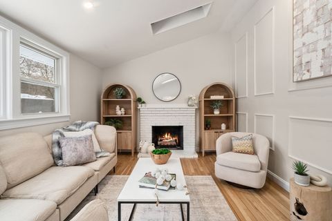 11 Wilshire Dr Sharon MA 02067