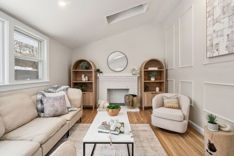 11 Wilshire Dr Sharon MA 02067