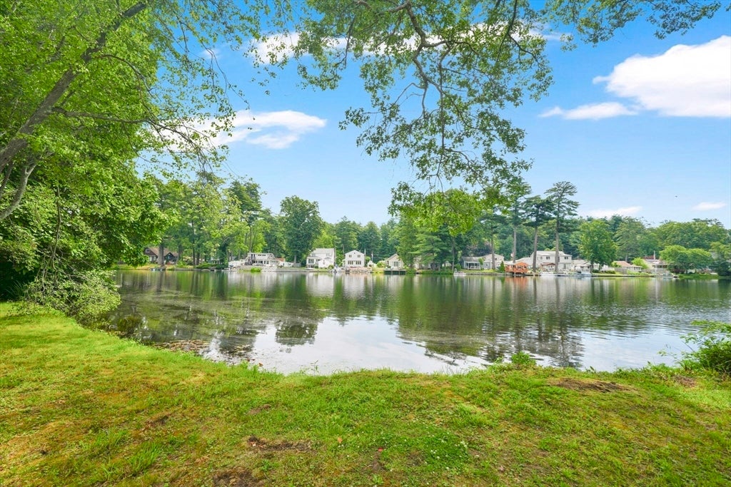42 Wheeler Dr