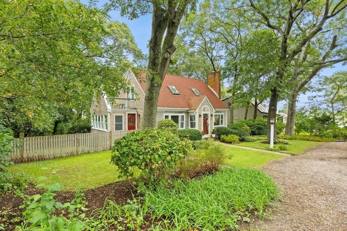 74 Arboretum Rd, Plymouth, MA Photo #2