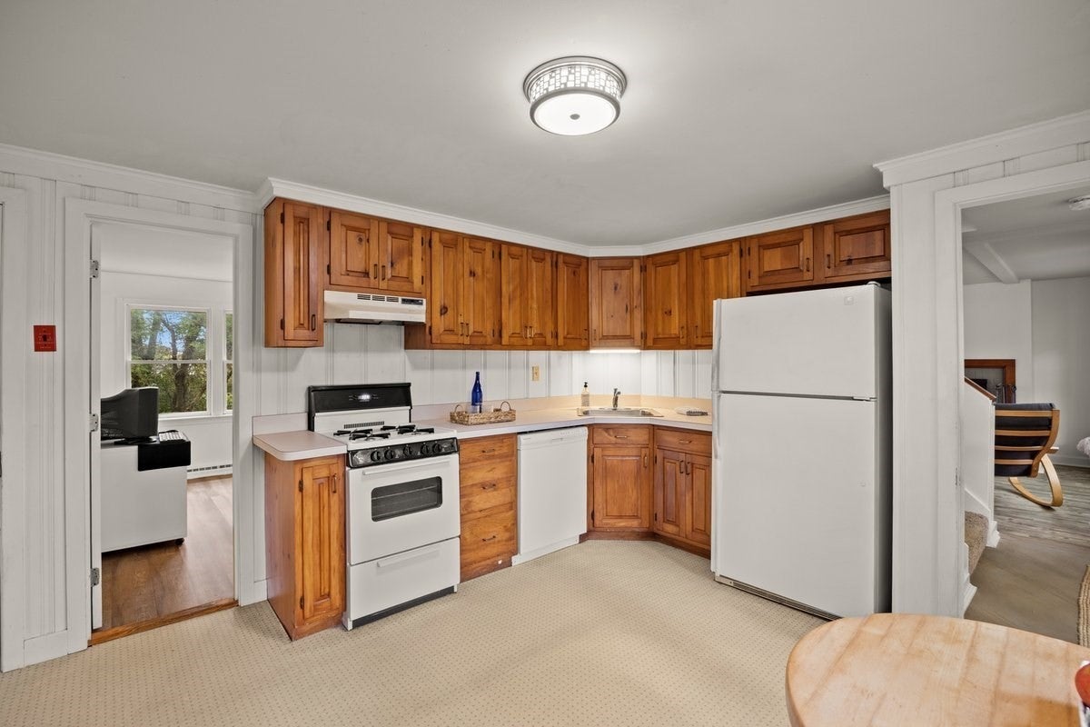 74 Arboretum Rd, Plymouth, MA Photo #13