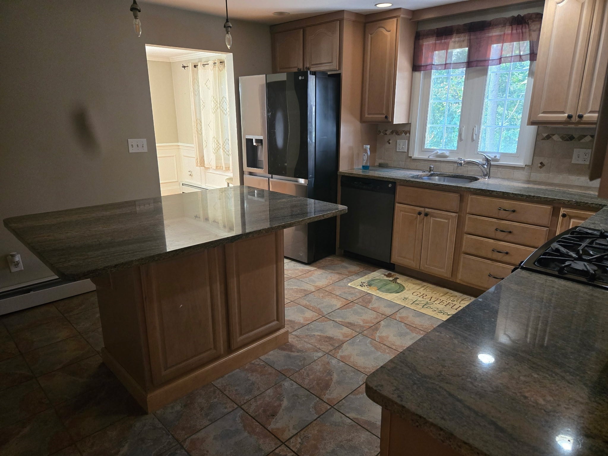 23 Kings Row Ln, Framingham, MA, 23 Kings Row Ln, Framingham, MA Photo #11