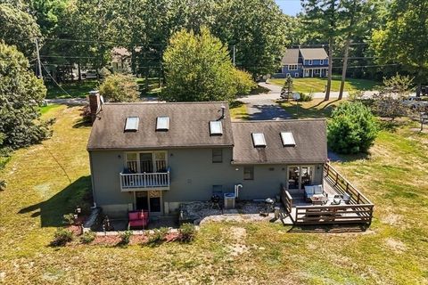 23 Bow St Carver MA 02330
