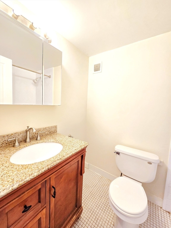 200 Swanton St 318