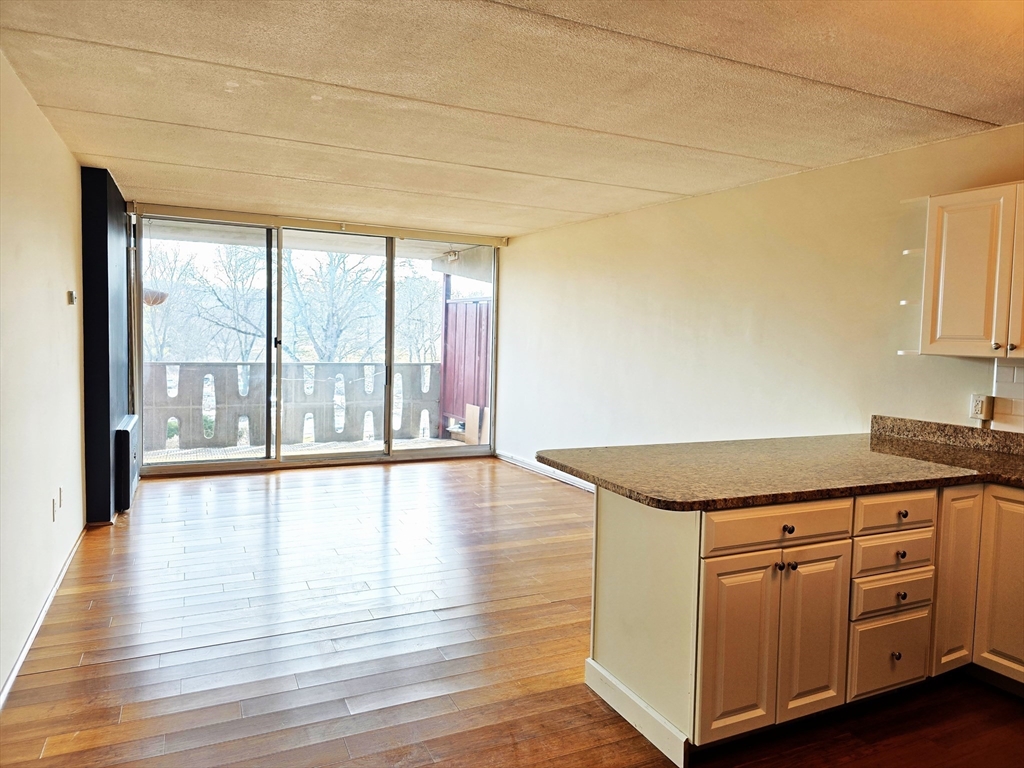 200 Swanton St 318