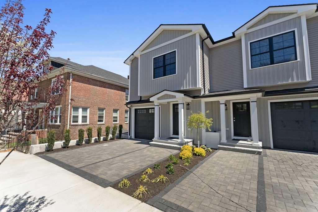 165 Campbell Ave 1