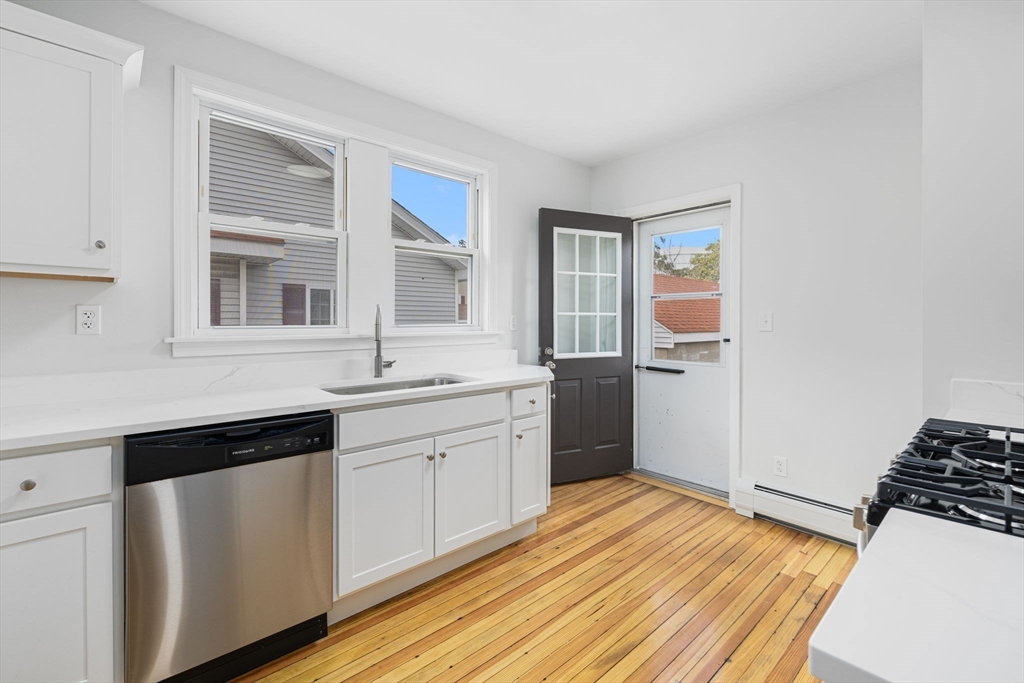 1268 President Ave, Fall River, MA, 1268 President Ave, Fall River, MA Photo #6