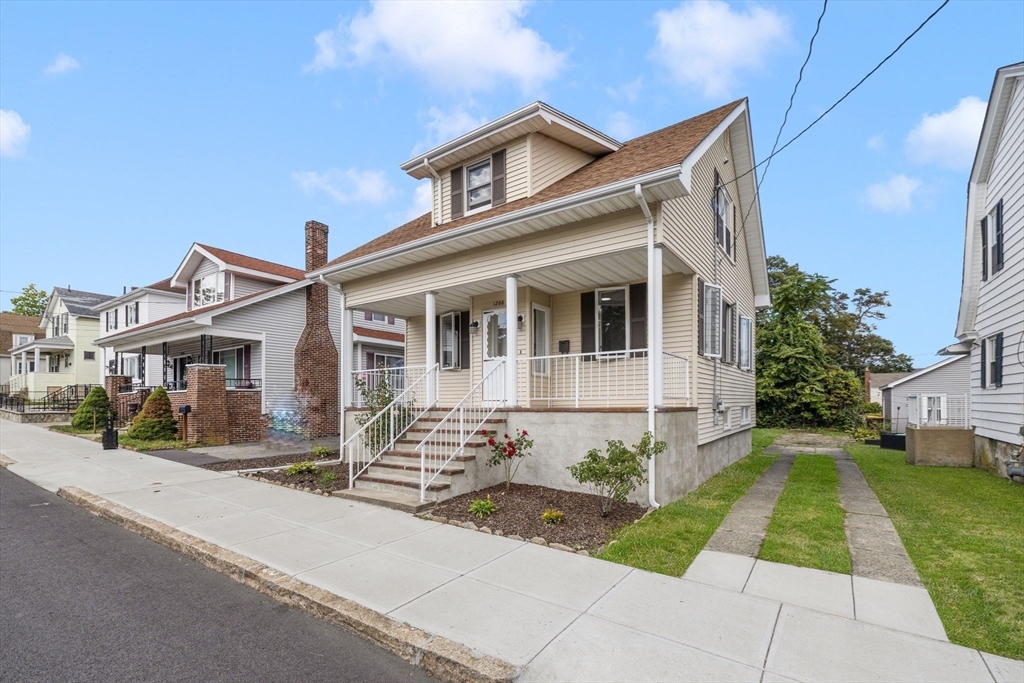 1268 President Ave, Fall River, MA, 1268 President Ave, Fall River, MA Photo #3