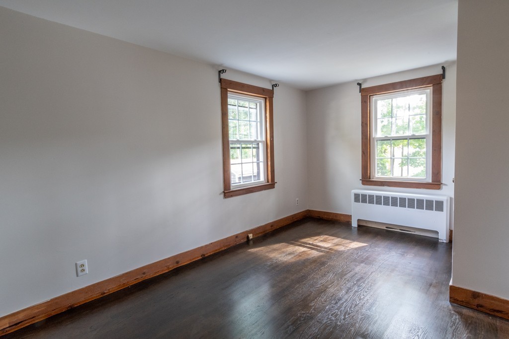 Wellesley, Massachusetts 02482, United States, 3 Bedrooms Bedrooms, ,1 BathroomBathrooms,Residential,Active,158675