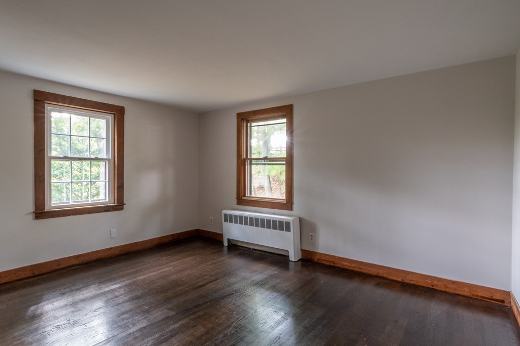 Wellesley, Massachusetts 02482, United States, 3 Bedrooms Bedrooms, ,1 BathroomBathrooms,Residential,Active,158675