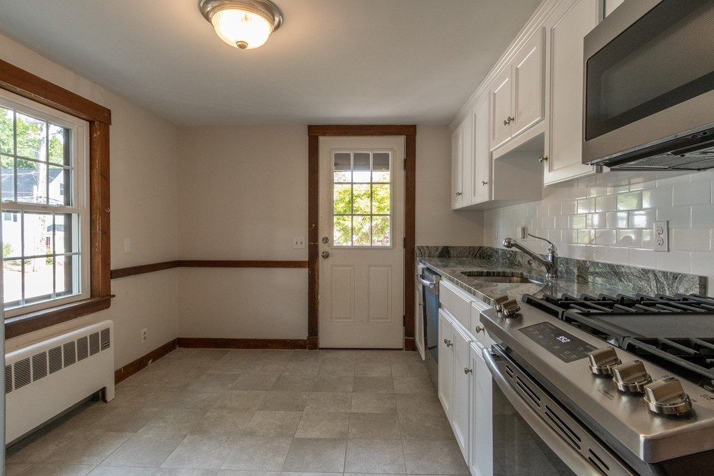 Wellesley, Massachusetts 02482, United States, 3 Bedrooms Bedrooms, ,1 BathroomBathrooms,Residential,Active,158675