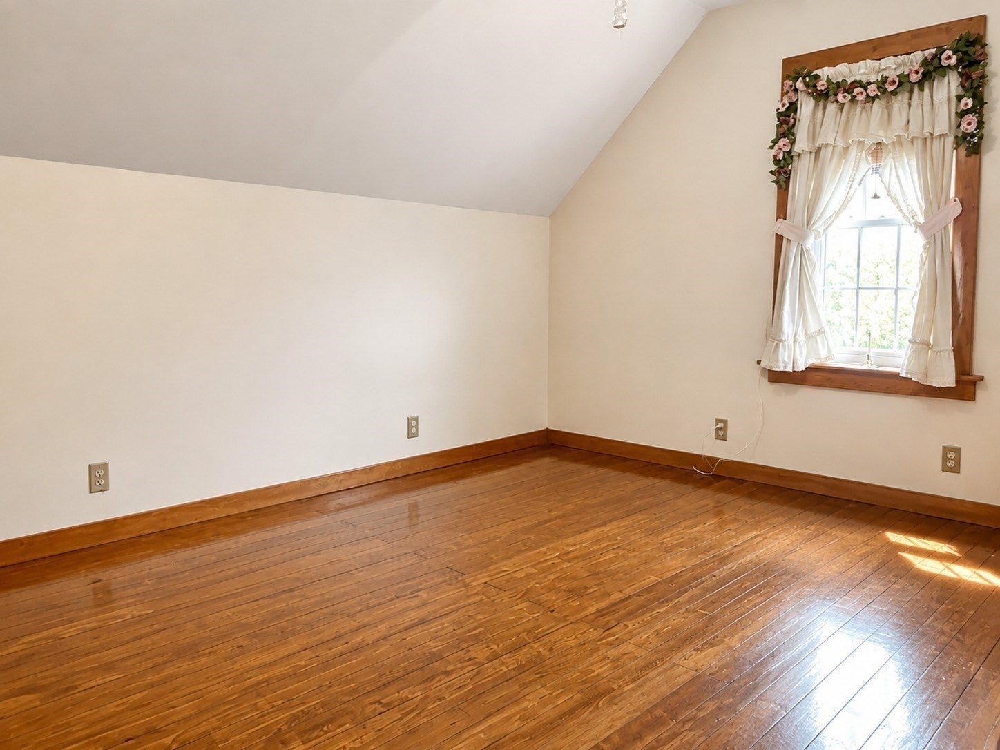 6 Torrey St, Attleboro, MA Photo #21