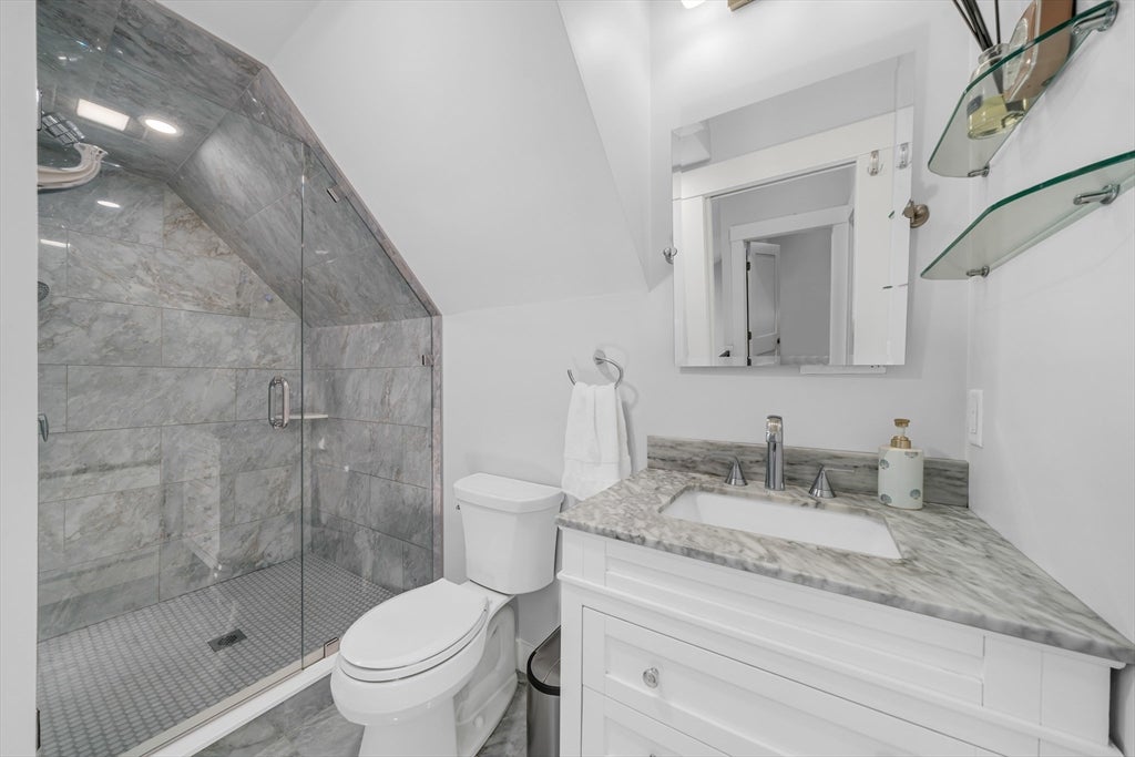 142 Main St #4, Amesbury, MA, 142 Main St #4, Amesbury, MA Photo #27