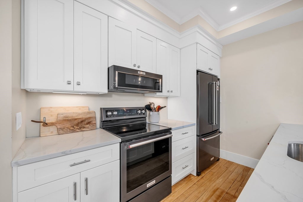 142 Main St #4, Amesbury, MA, 142 Main St #4, Amesbury, MA Photo #6