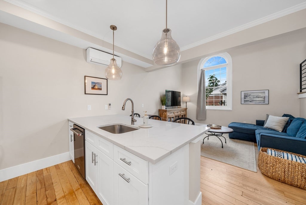 142 Main St 4