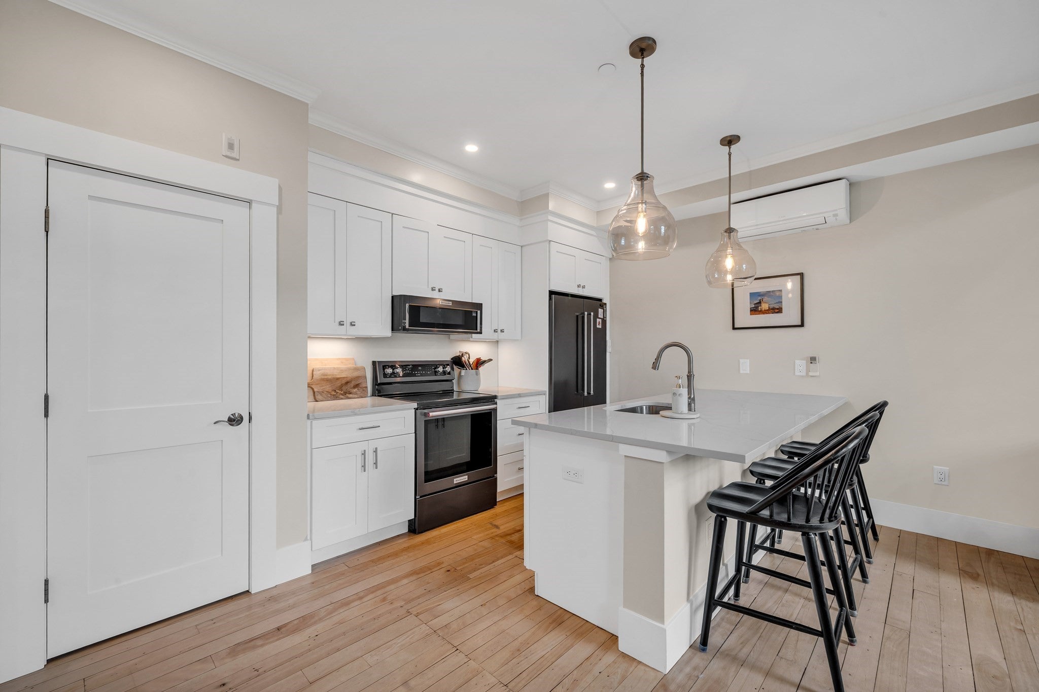 142 Main St #4, Amesbury, MA, 142 Main St #4, Amesbury, MA Photo #4