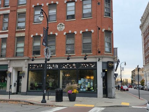 Photo of 56 Franklin St, Worcester, MA 01608 (MLS # 73463822)