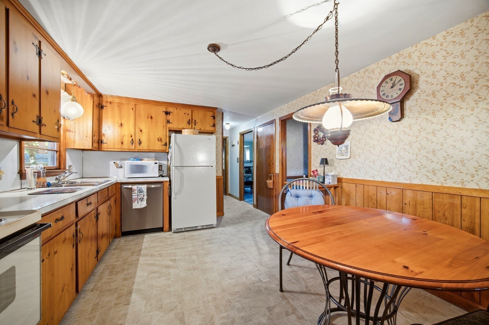 58 Pine Hill Rd, Springfield, MA, 58 Pine Hill Rd, Springfield, MA Photo #5
