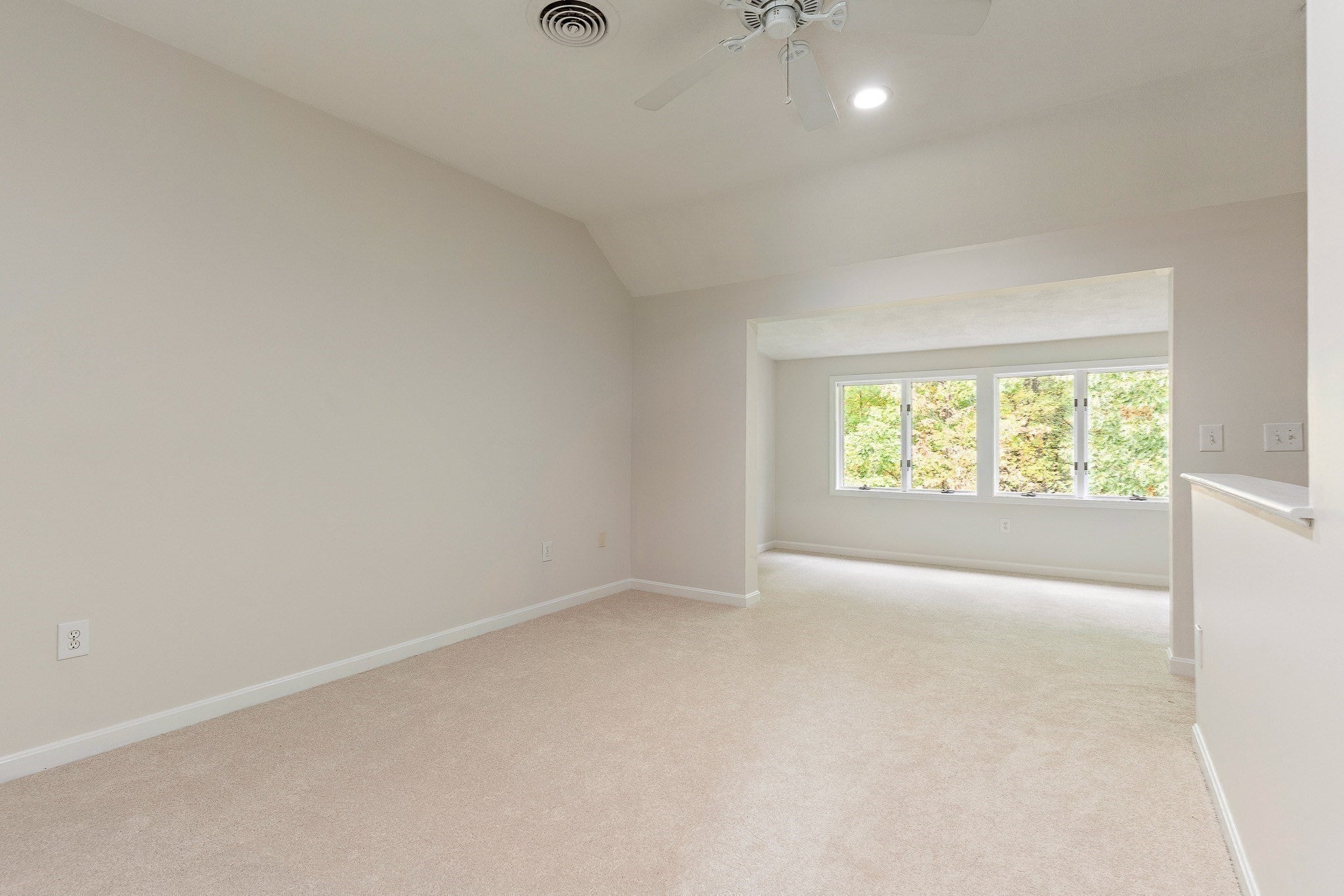 1005 Sherwood Forest Lane #1005, Saugus, MA Photo #18