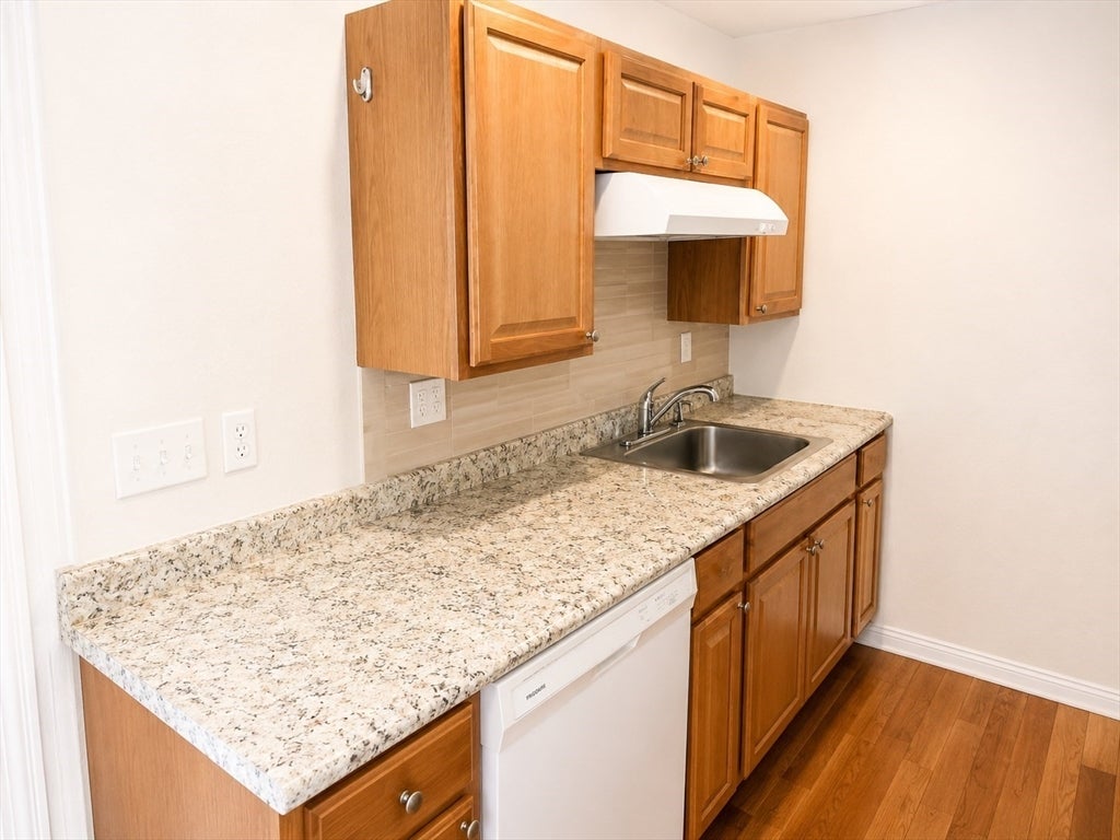 19 Chestnut St #21D, Framingham, MA, 19 Chestnut St #21D, Framingham, MA Photo #10