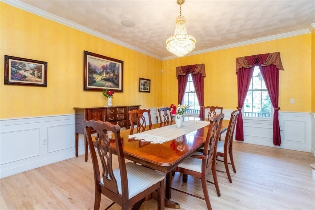 2 Macintyre Dr, North Reading, MA Photo #9