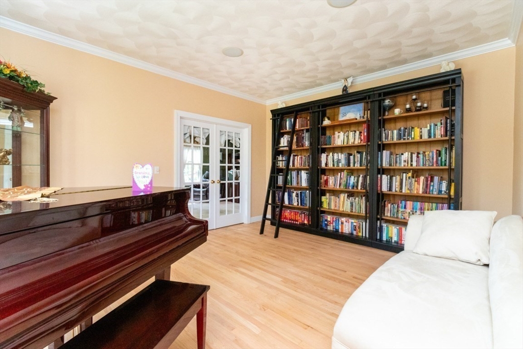 2 Macintyre Dr, North Reading, MA Photo #8