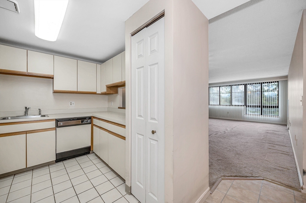 200 Ledgewood Drive 509