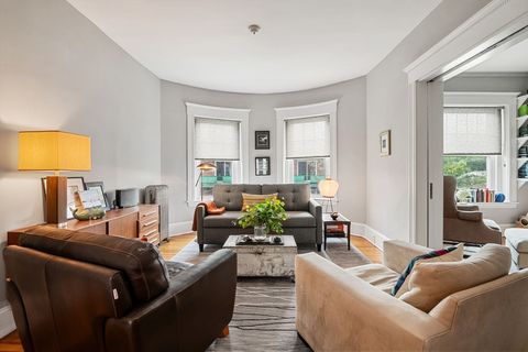 21 Grovenor Rd 3 Boston MA 02130
