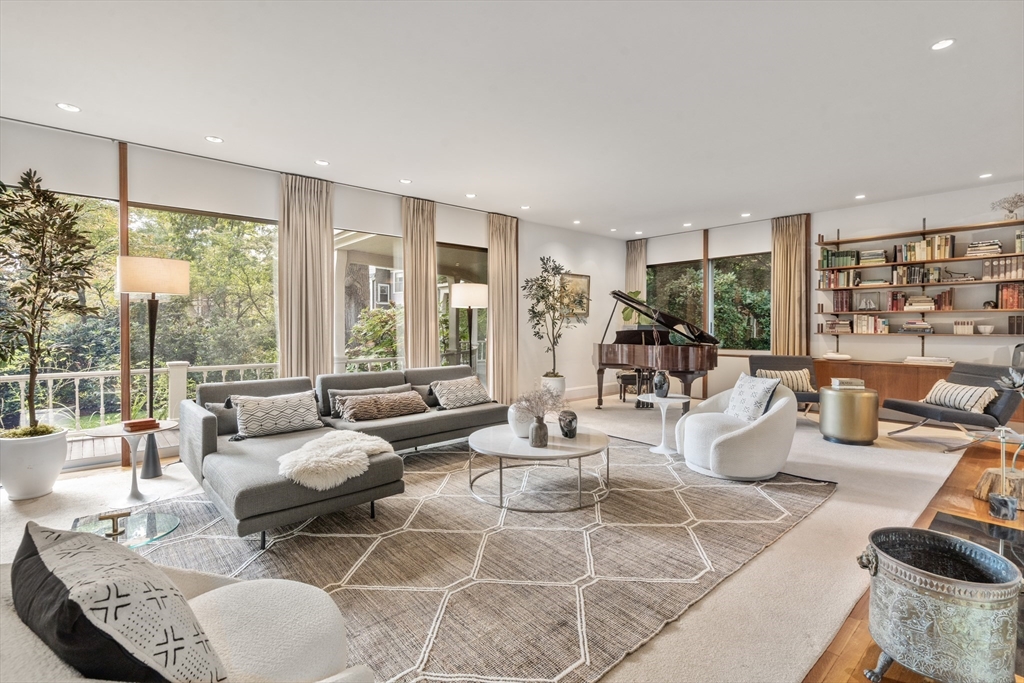 48 Hubbard Park Road