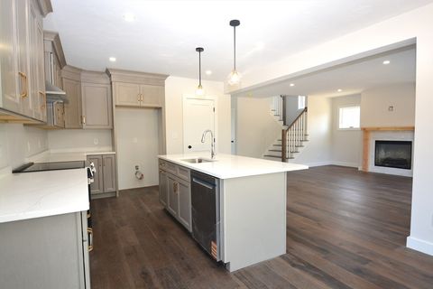 2 Fontana Way Bridgewater MA 02324